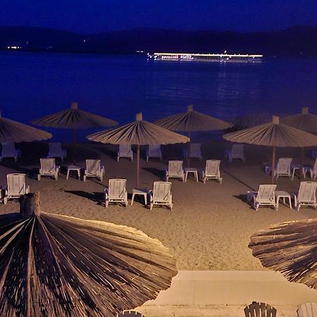 Hotel Moms House Golubac Esterno foto