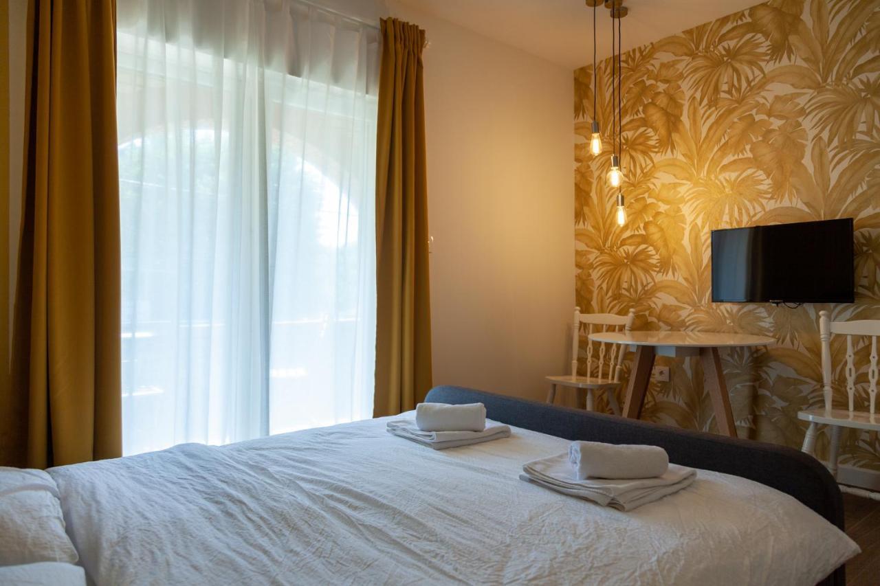 Hotel Moms House Golubac Esterno foto