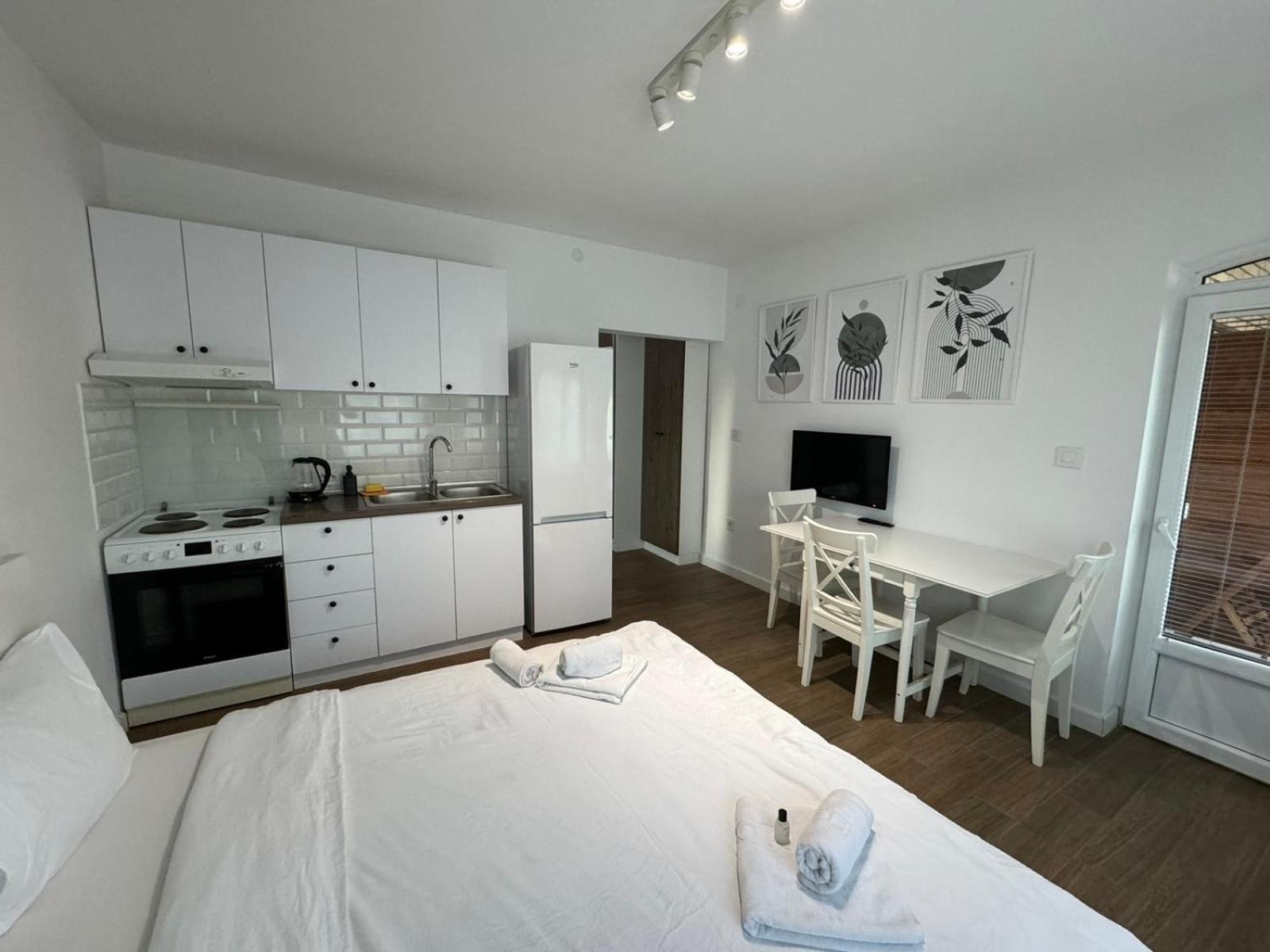 Hotel Moms House Golubac Esterno foto